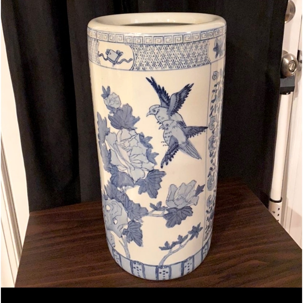 Chinese Umbrella stand with birds
